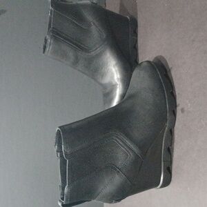 SOREL JOAN UPTOWN CHELSEA BLACK LEATHER HIDDEN WEDGE WOMEN'S ANKLE BOOTS PRE-OWN